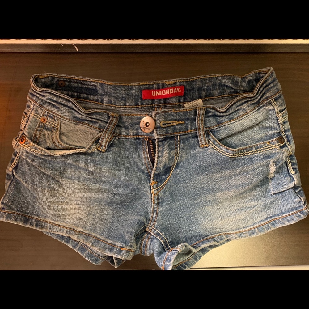 Short shorts